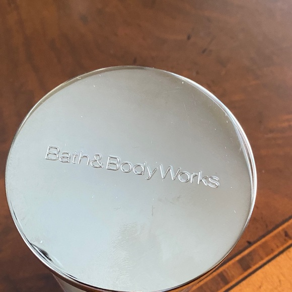 NWT Bath & Body Works Gingerbread Bakery Candle with Reindeer Design - Picture 2 of 5